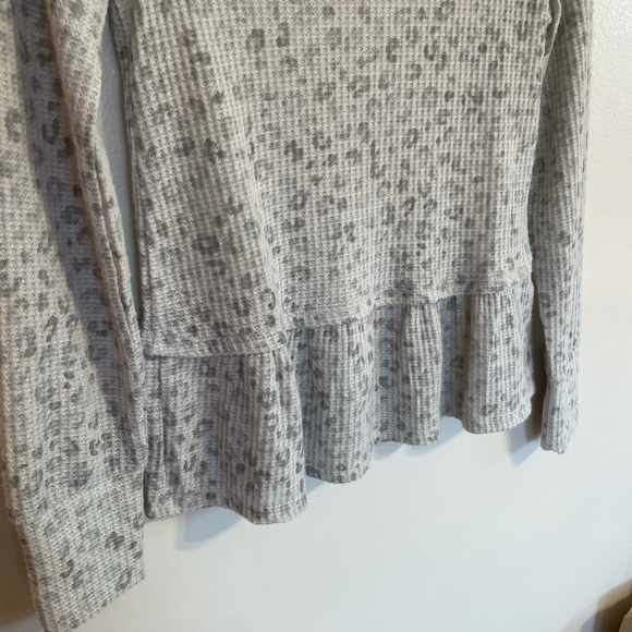 cozie by Pink Rose Light Grey Leopard Print Top - Picture 7 of 10